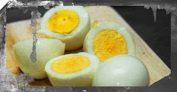 Szezonon kívül egy tipikus reggeli étkezés tojásból, kolbászból és/vagy sonkából állt.
